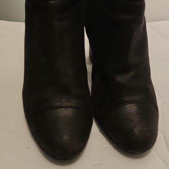 Authentic CHANEL Interlocking Boots - Picture 4 of 12